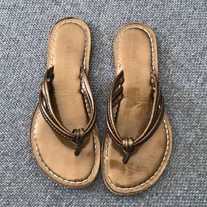 EUC Bernardo Bronze Patent Leather Sandals Size 8